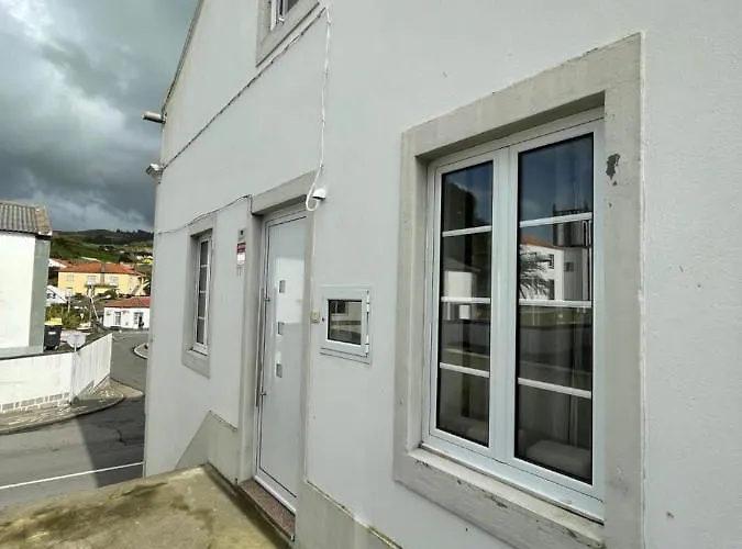 Arco's 1 Ponta Delgada (Sao Miguel)